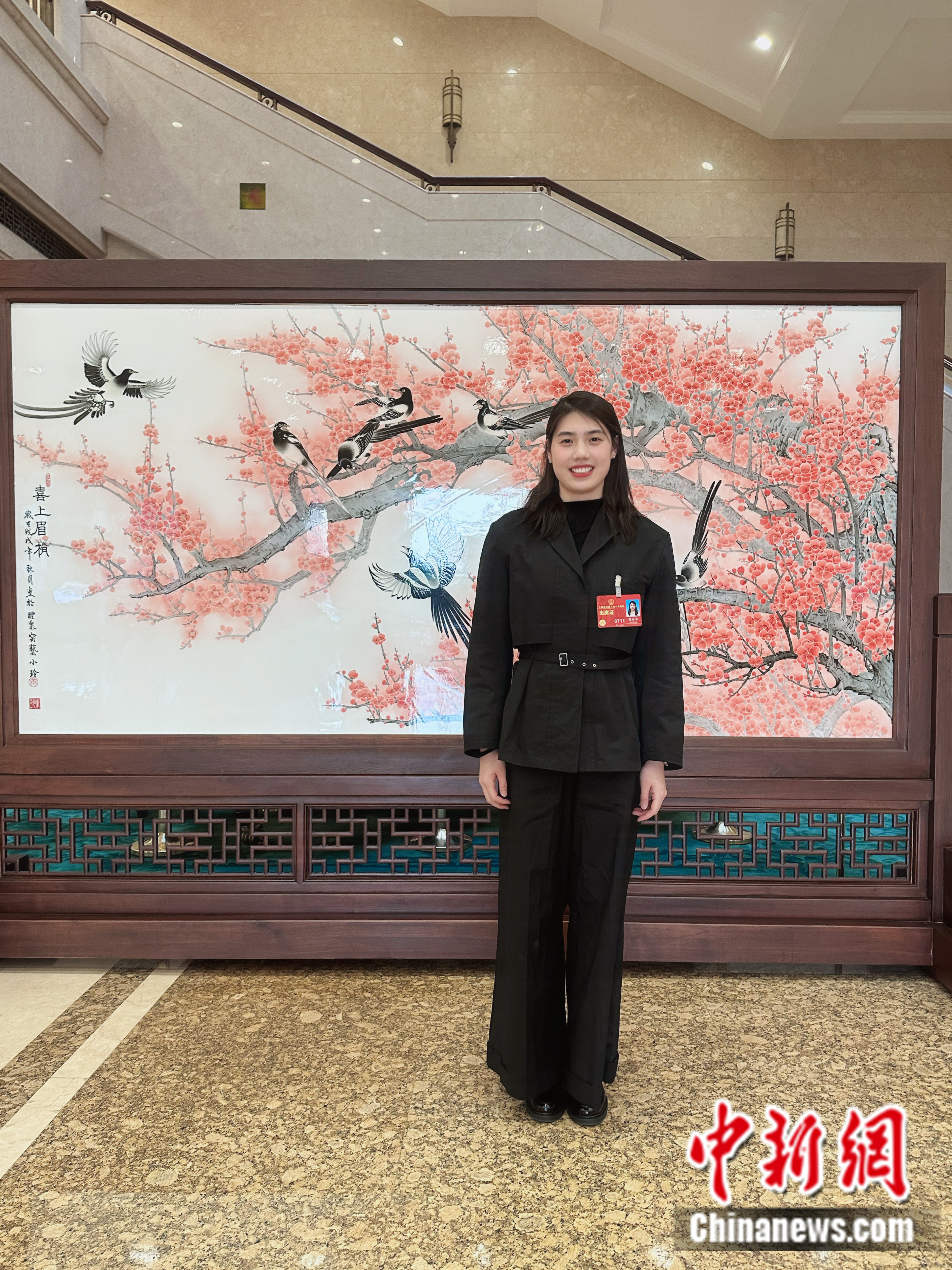 两会视角：初次赴人民大会堂的张雨霏推动退役