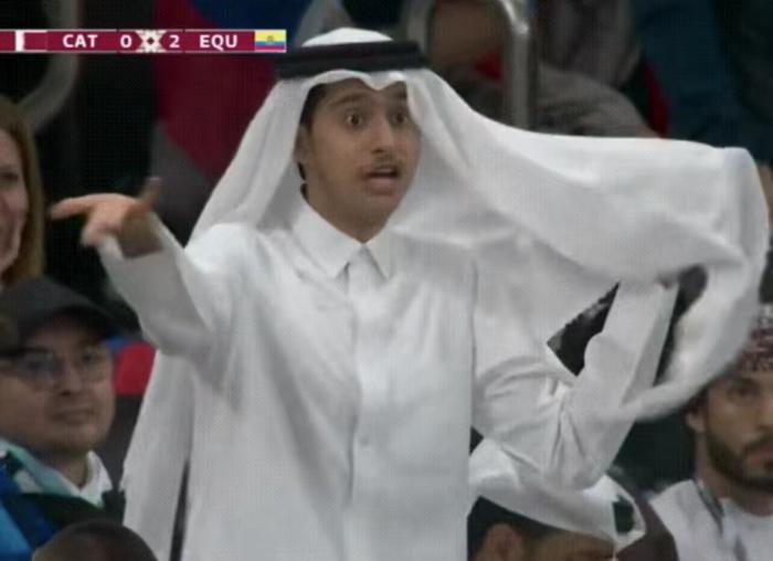 卡塔尔“饺子皮”意外走红 1300万粉丝掀文化热潮