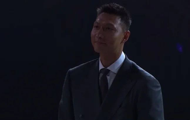 易建联CBA谢幕战：9号球衣退役见证传奇落幕