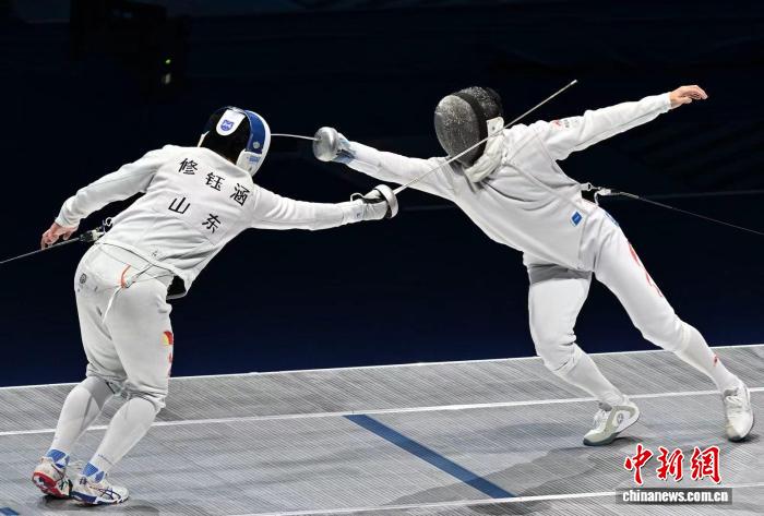 粤港澳全运会安徽队俞乐凡夺得男子重剑个人金