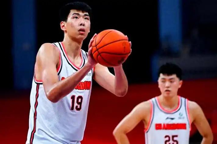 从CBA边缘到NBA试训，徐昕逆袭背后战术适配关键