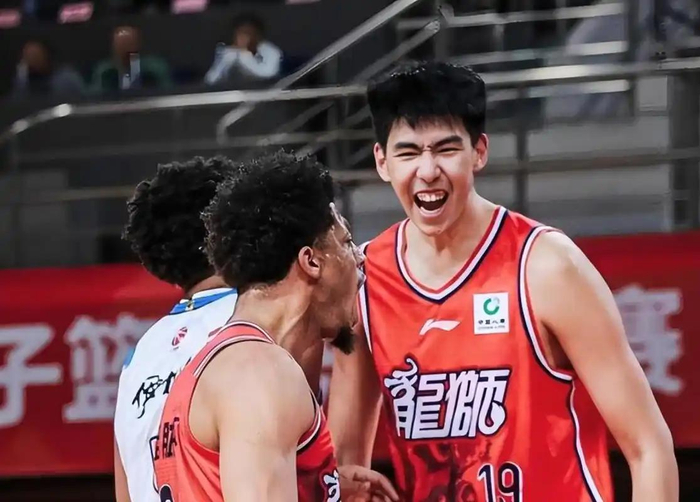从CBA边缘到NBA试训，徐昕逆袭背后战术适配关键